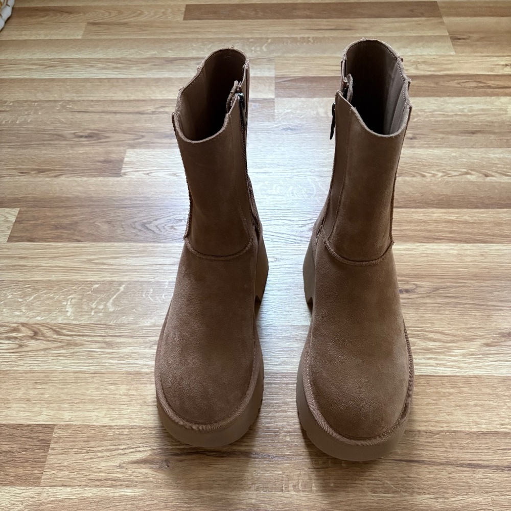NWOT UGG Classic Twin Seam New Heights Suede Boots